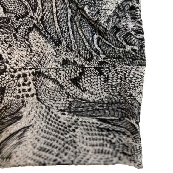 WHBM gray & black mixed animal print funnel neck tunic length sweater sz medium - Picture 8 of 11